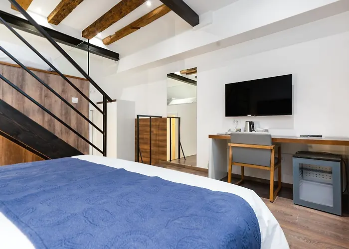 Azur Palace Luxury Rooms